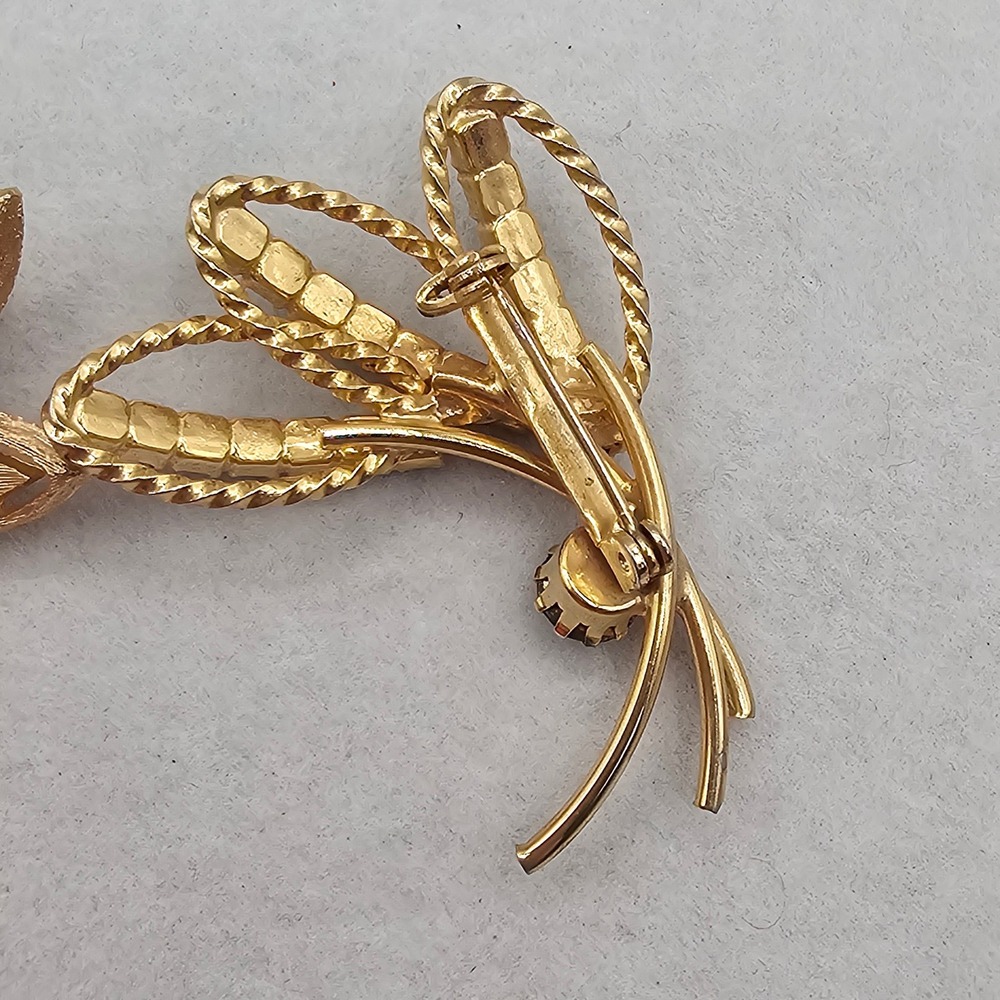 Vintage Rhinestone Brooch Lot of 2 Gold Tone Leaf Green Floral Spray Pins - Picture 3 of 12